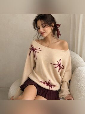 Aaeda BoatNeck Sweater Sz L Knit Natural Stretch Felted Bows Batwing Sleeve Soft